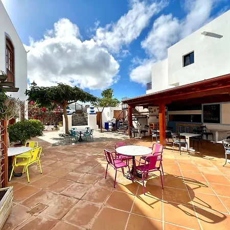 With Breakfast, Pool And Jacuzzi, Freewifi *