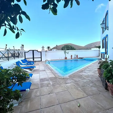 Apartament With Breakfast, Pool And Jacuzzi, Freewifi