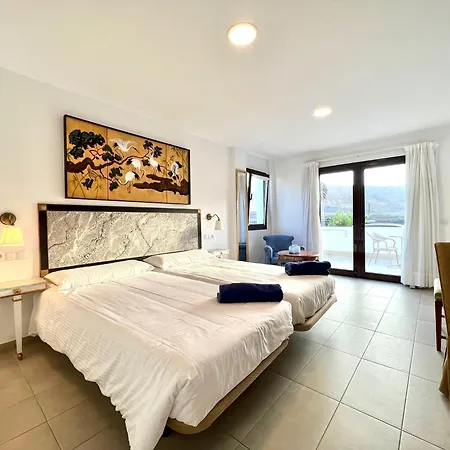With Breakfast, Pool And Jacuzzi, Freewifi Daire *